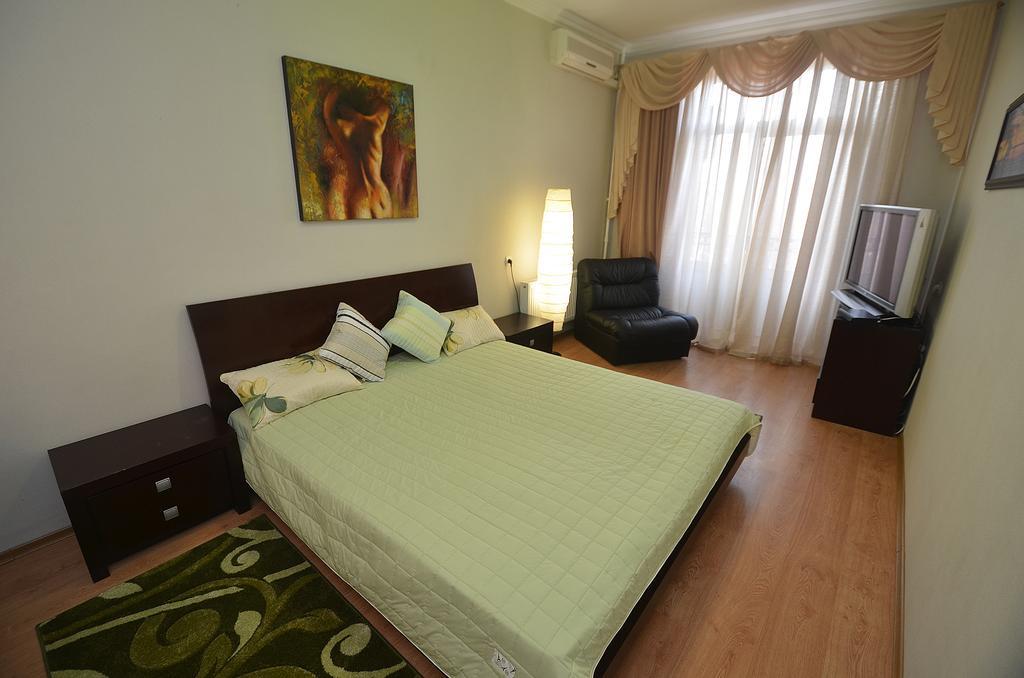 Apartments In The City Center On Sobornaya Street Mykolajiv Kamer foto