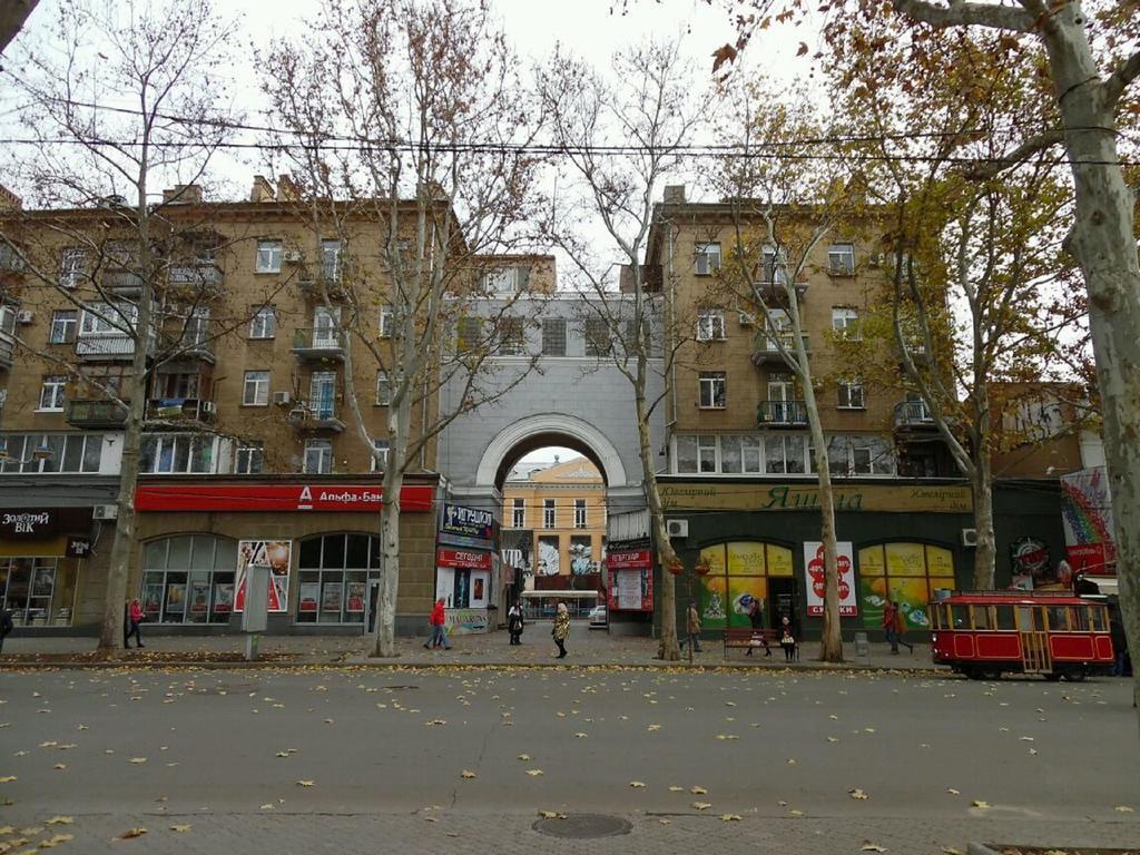 Apartments In The City Center On Sobornaya Street Mykolajiv Buitenkant foto